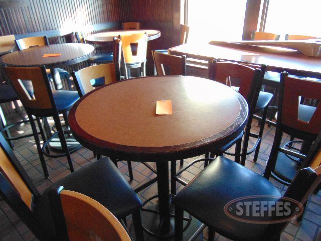 Round high top table, 36-, (4) metal chairs_1.jpg
